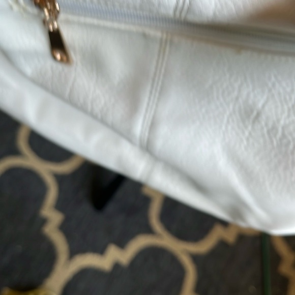 Michael Kors White and Tan Shoulder Bag with Gold Hardware - Picture 13 of 14